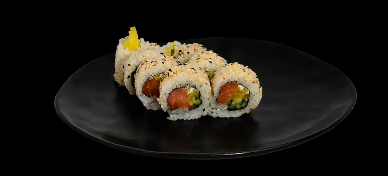 California łosoś – rolka sushi z łososiem, Futo Sushi Biała Podlaska