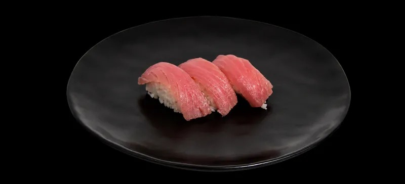 Nigiri z tuńczykiem – Futo Sushi