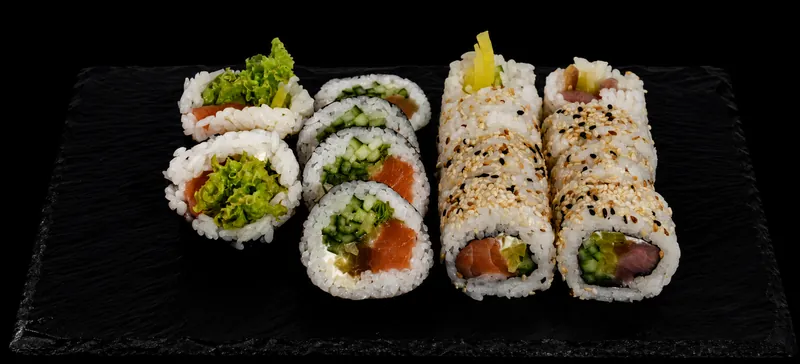 Set Akagi – 14 kawałków sushi Futo Sushi