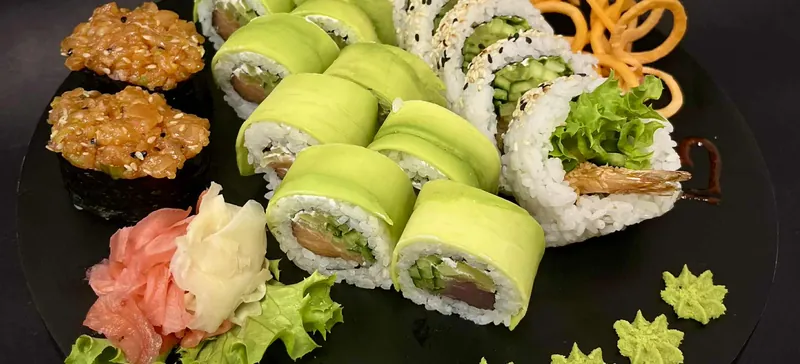 Zestaw sushi Premium 3 – Futo Sushi